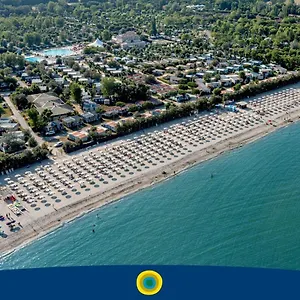 База отдыха Club Del Sole Vigna Sul Mar Family Collection, Лидо-ди-Помпоза